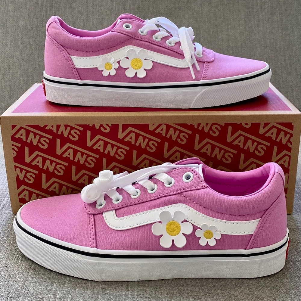 NIB🌸 Vans® Ward Women's Daisies Pink Shoes